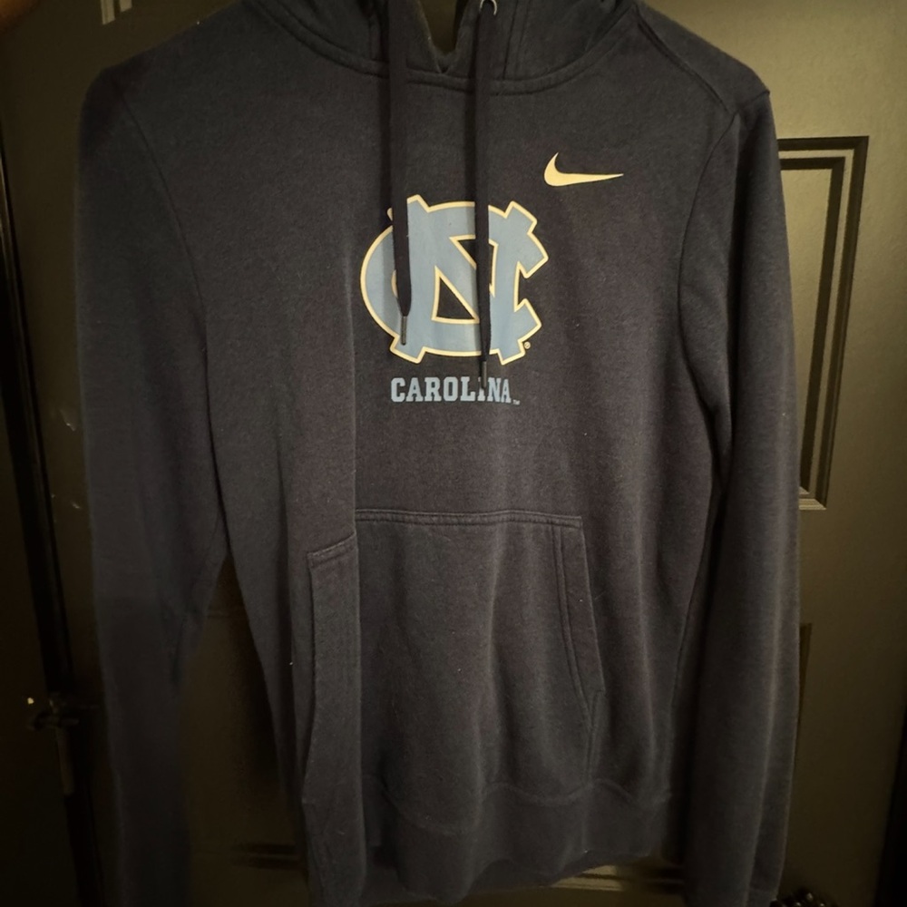 Nike UNC Carolina Tarheels Hoodie 🐑